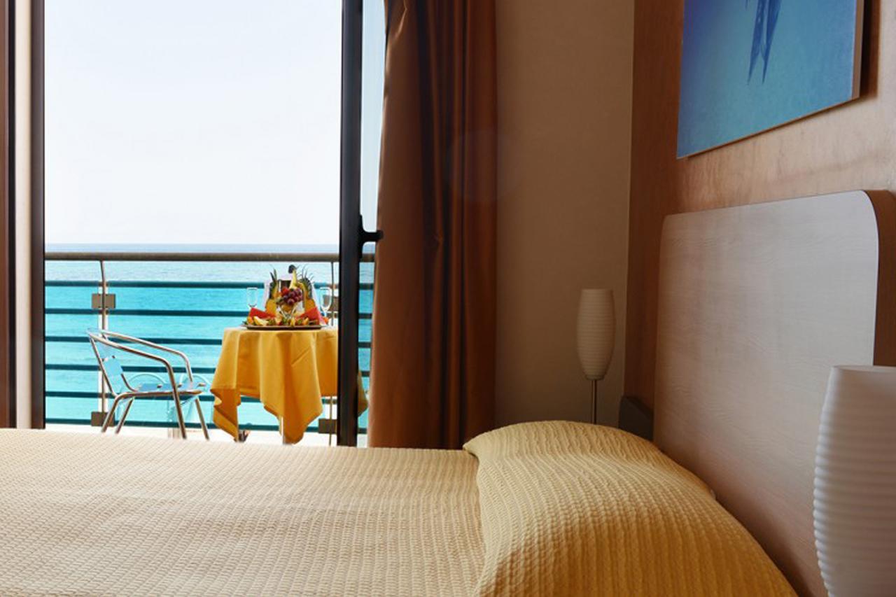 טורה סנטה סאבינה Hotel Mirage מראה חיצוני תמונה