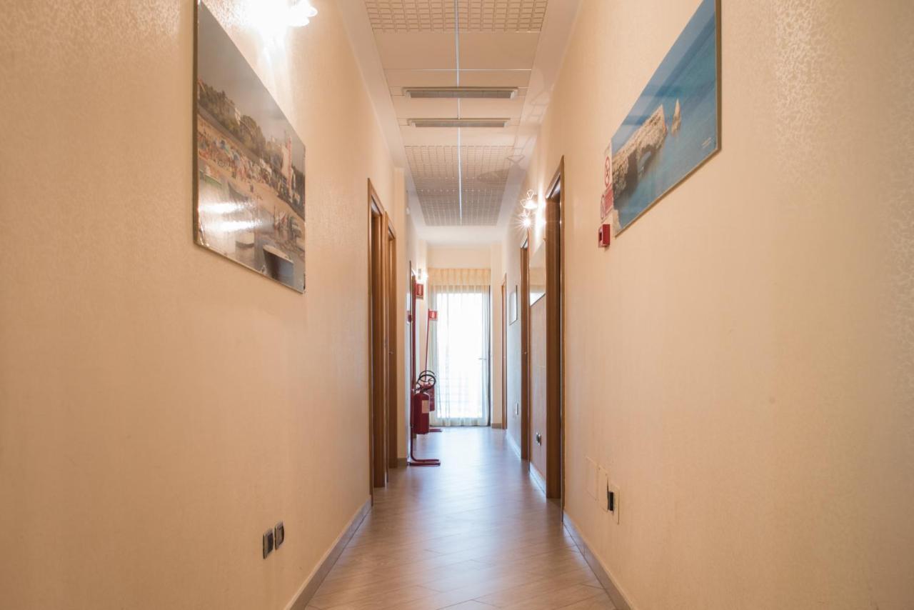 טורה סנטה סאבינה Hotel Mirage חדר תמונה